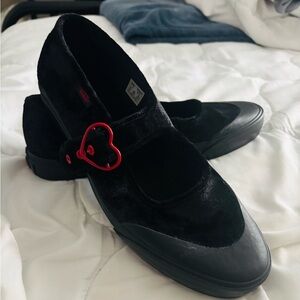 Vans Black Velvet Mary Jane w/ Red Heart Buckle
New without tags
Smoke free home